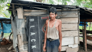 15 Tahun Hidup di Gubuk Tua, Kini Ijab Punya Rumah Baru yang Dibangun Polsek Linggo Sari Baganti